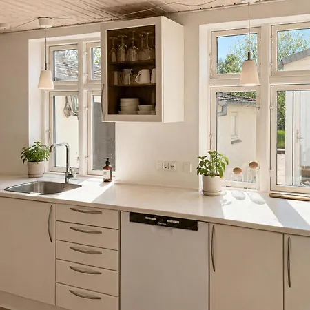 3 Bedroom Gorgeous In * Fåborg